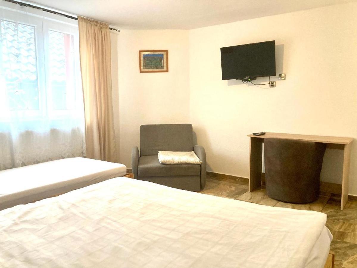 Luxor Hotel Havirov Luaran gambar