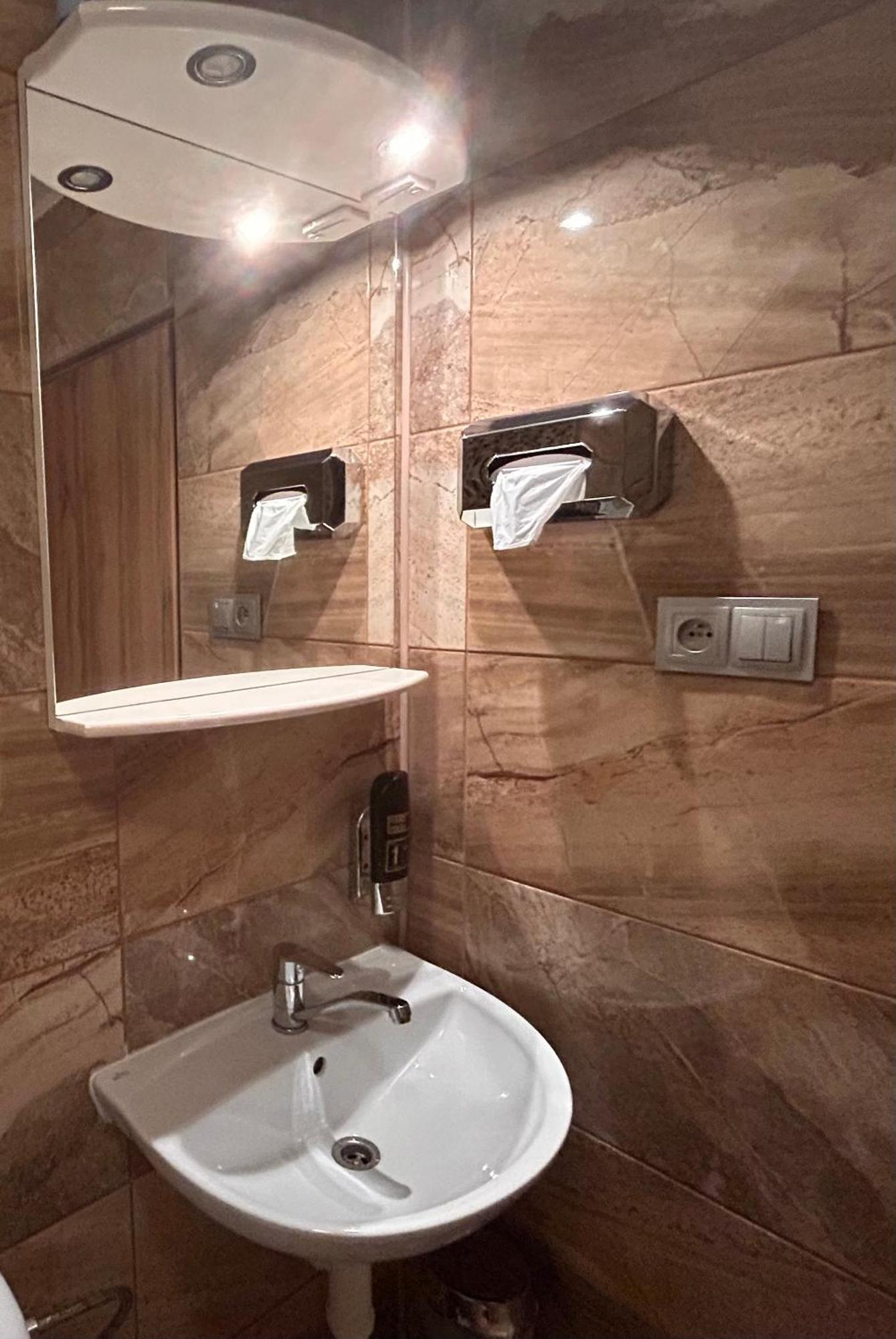 Luxor Hotel Havirov Luaran gambar
